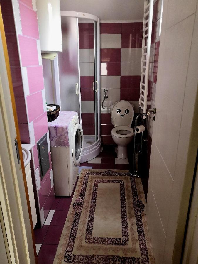 Apartman Sunny Apartment Цетине Екстериор снимка