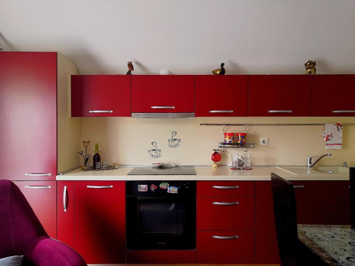 Apartman Sunny Apartment Цетине Екстериор снимка